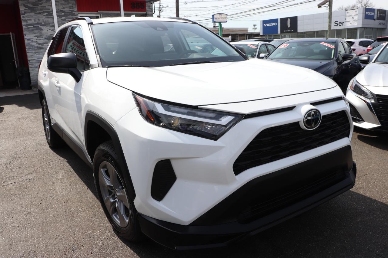 Toyota RAV4 Hybrid LE AWD (Natl) 2025