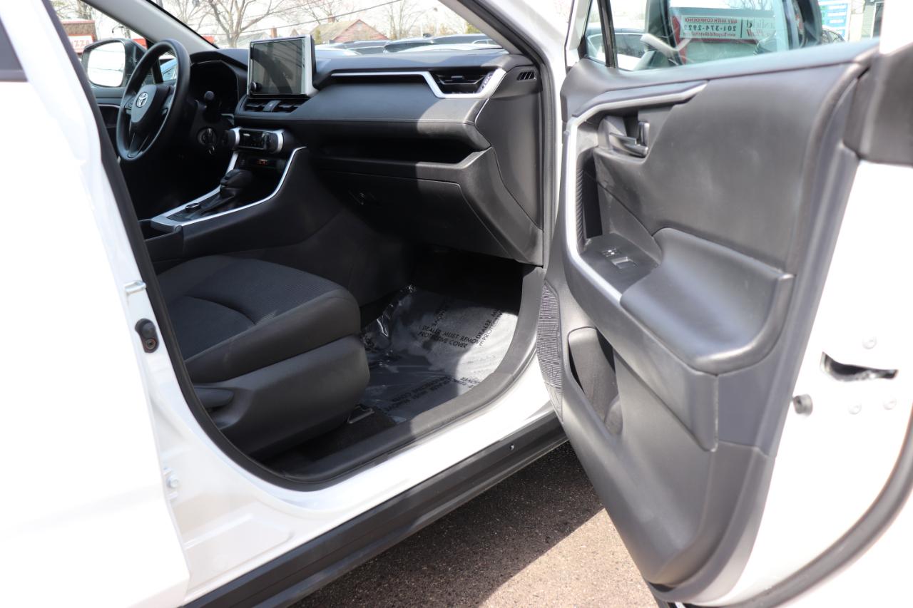 Toyota RAV4 Hybrid LE AWD (Natl) 2025