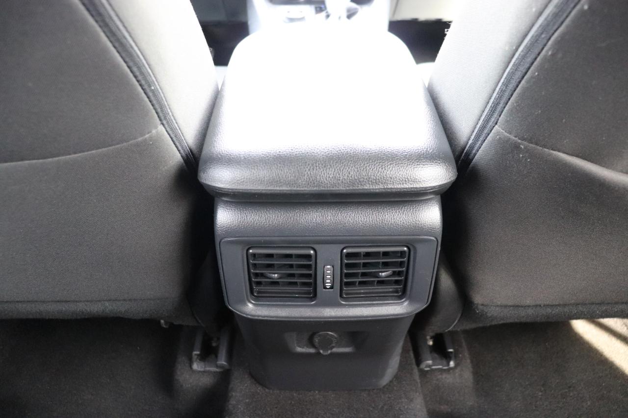 Toyota RAV4 Hybrid LE AWD (Natl) 2025