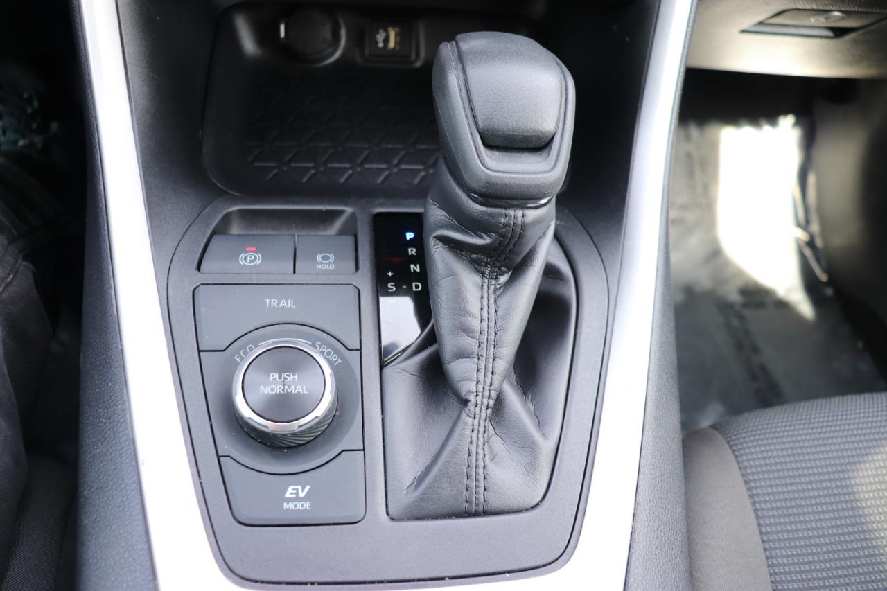 Toyota RAV4 Hybrid LE AWD (Natl) 2025