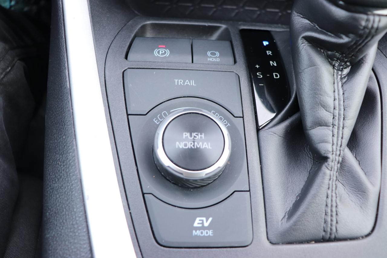 Toyota RAV4 Hybrid LE AWD (Natl) 2025