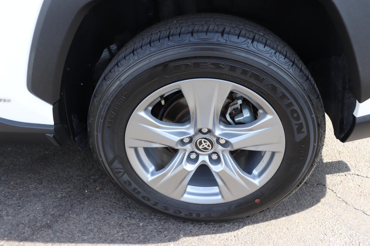 Toyota RAV4 Hybrid LE AWD (Natl) 2025