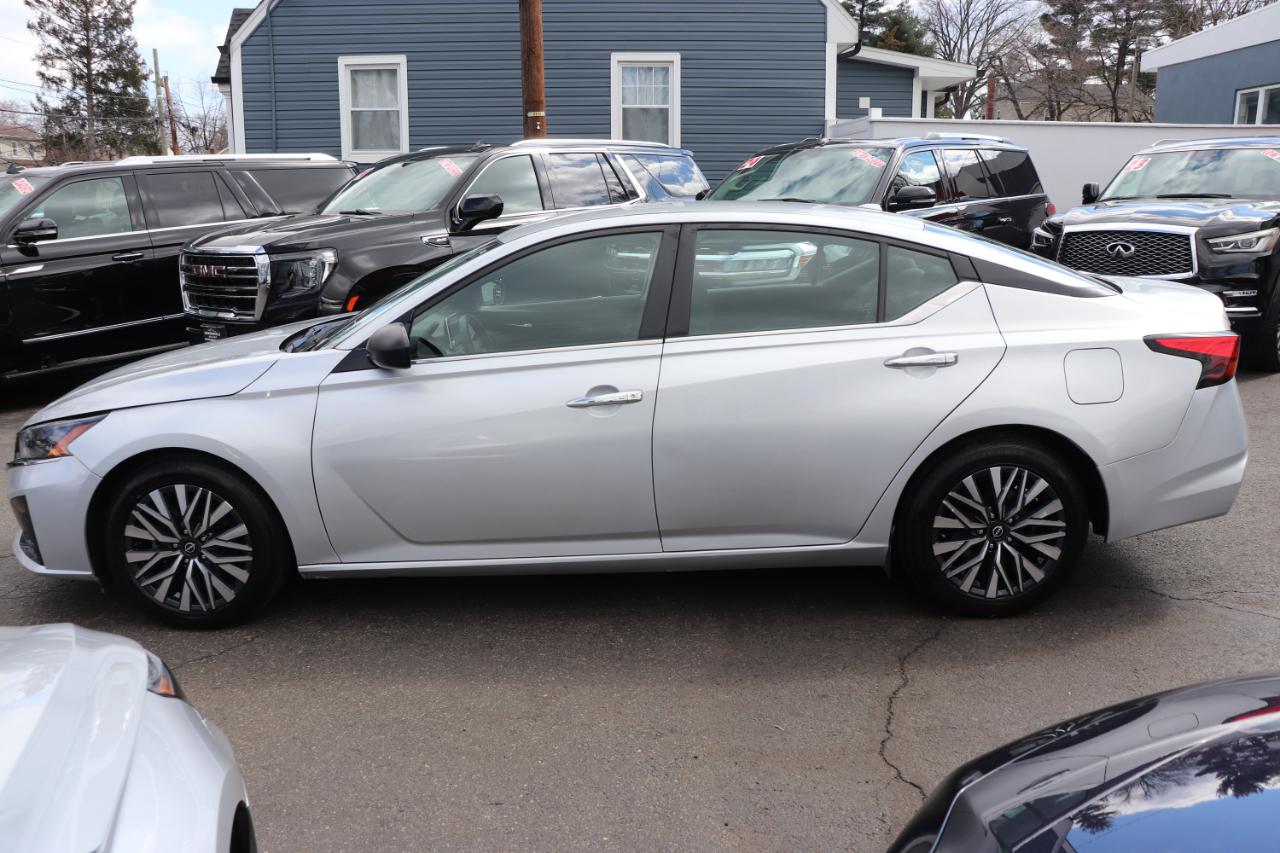 Nissan Altima 2.5 SV Sedan 2024