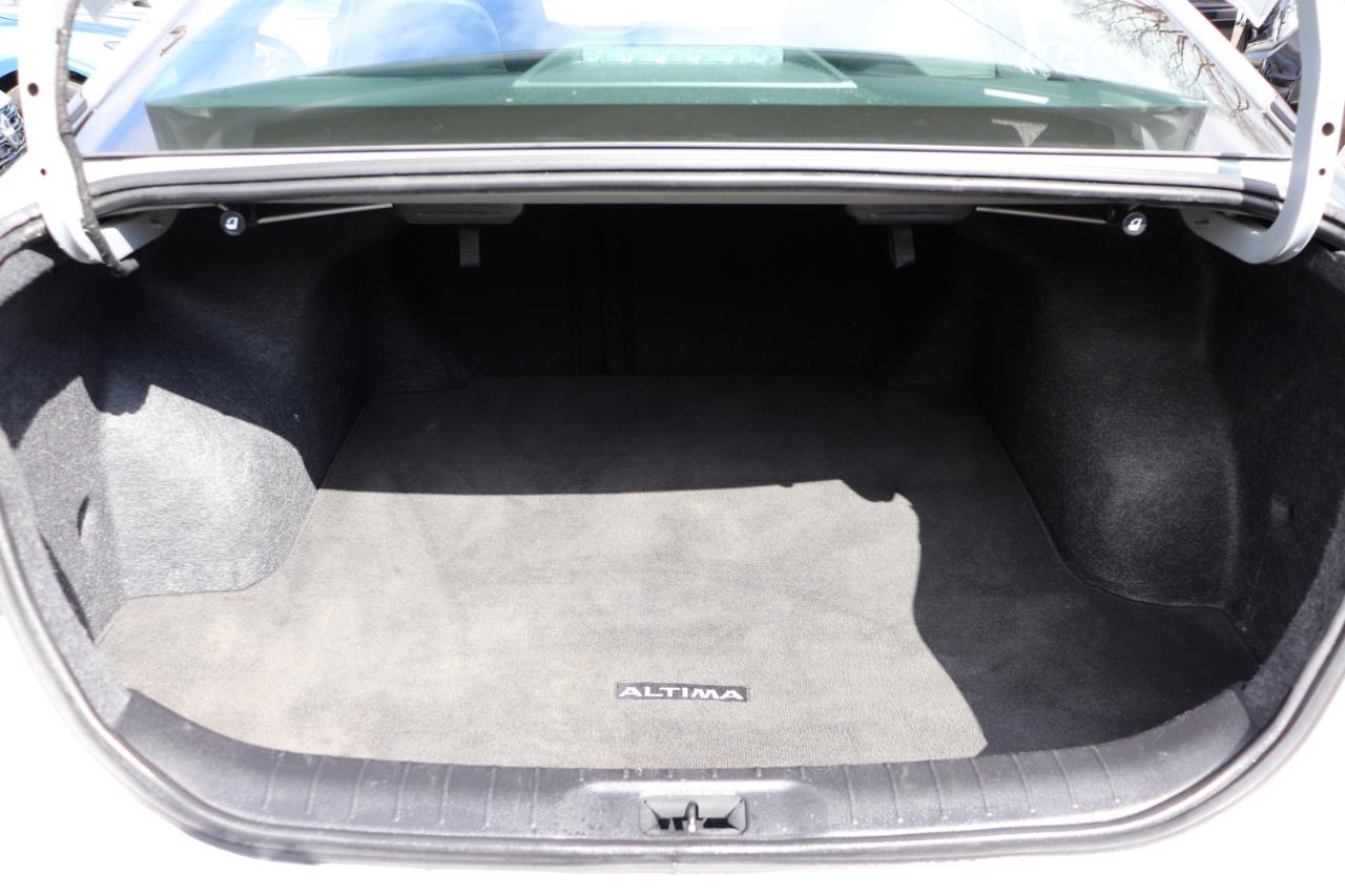 Nissan Altima 2.5 SV Sedan 2024