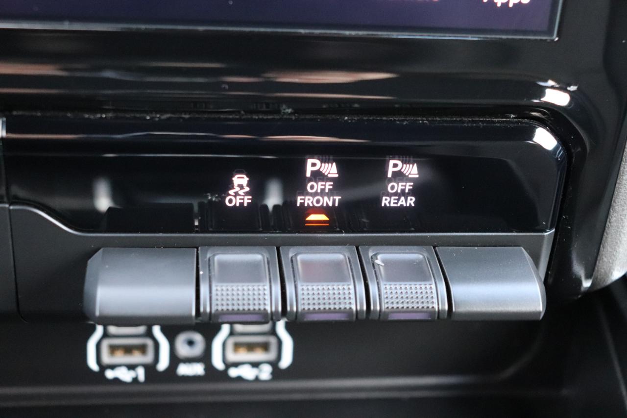 RAM 1500 Big Horn 4x4 Crew Cab 5'7" Box 2025