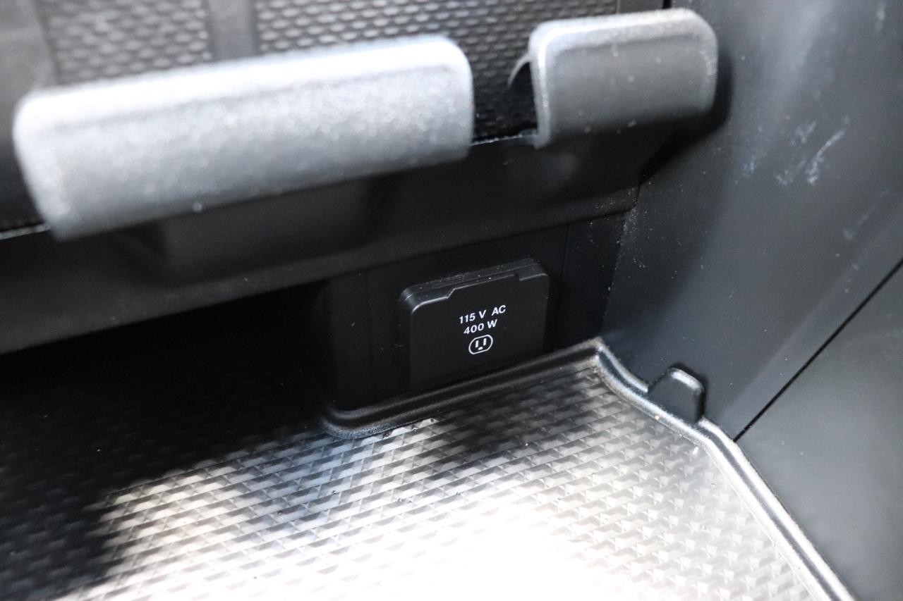 RAM 1500 Big Horn 4x4 Crew Cab 5'7" Box 2025