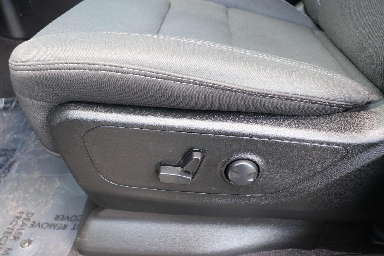 RAM 1500 Big Horn 4x4 Crew Cab 5'7" Box 2025