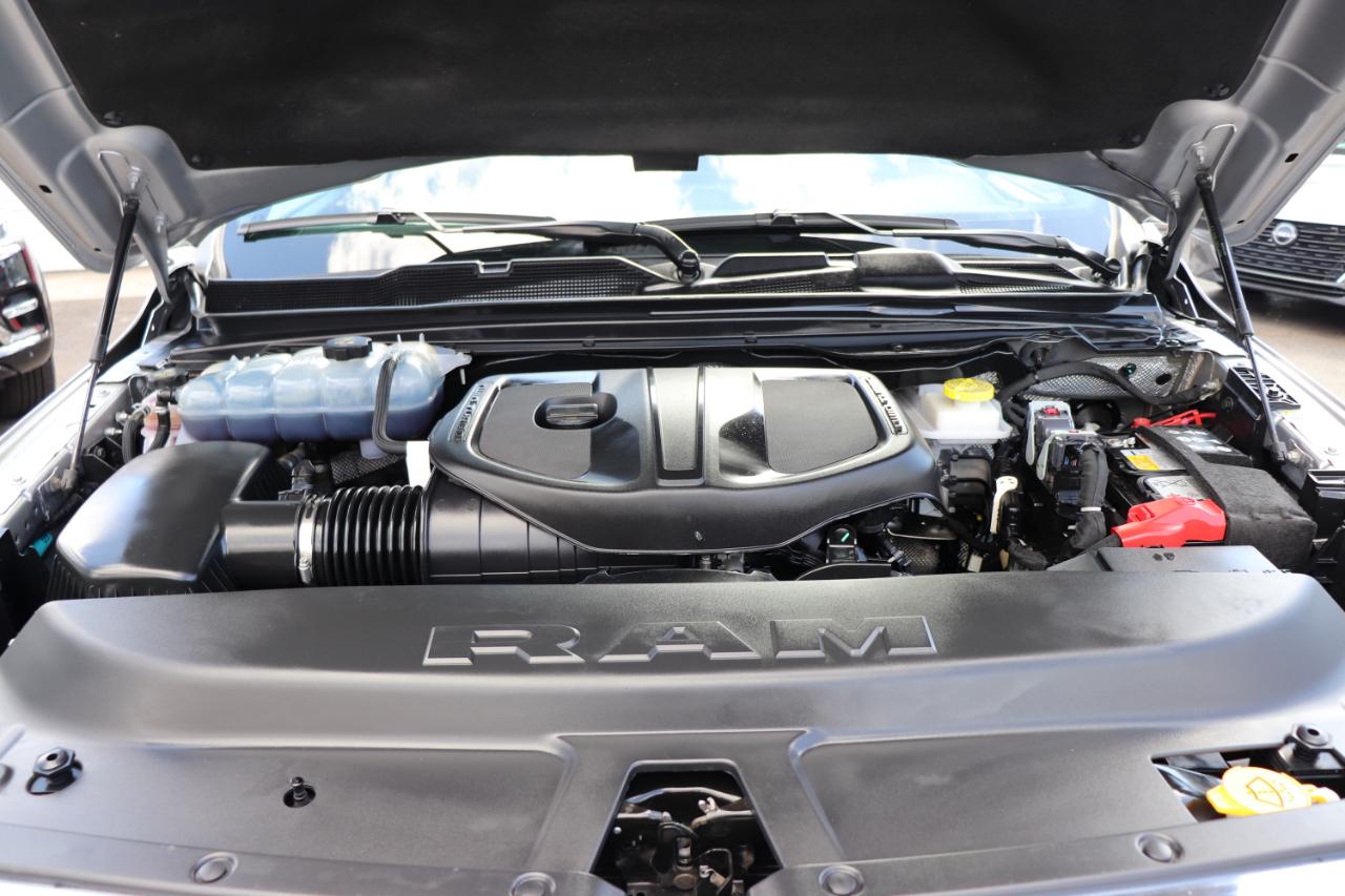 RAM 1500 Big Horn 4x4 Crew Cab 5'7" Box 2025