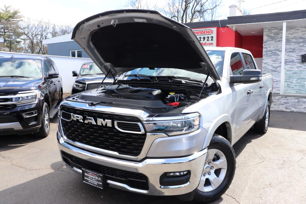 RAM 1500 Big Horn 4x4 Crew Cab 5'7" Box 2025