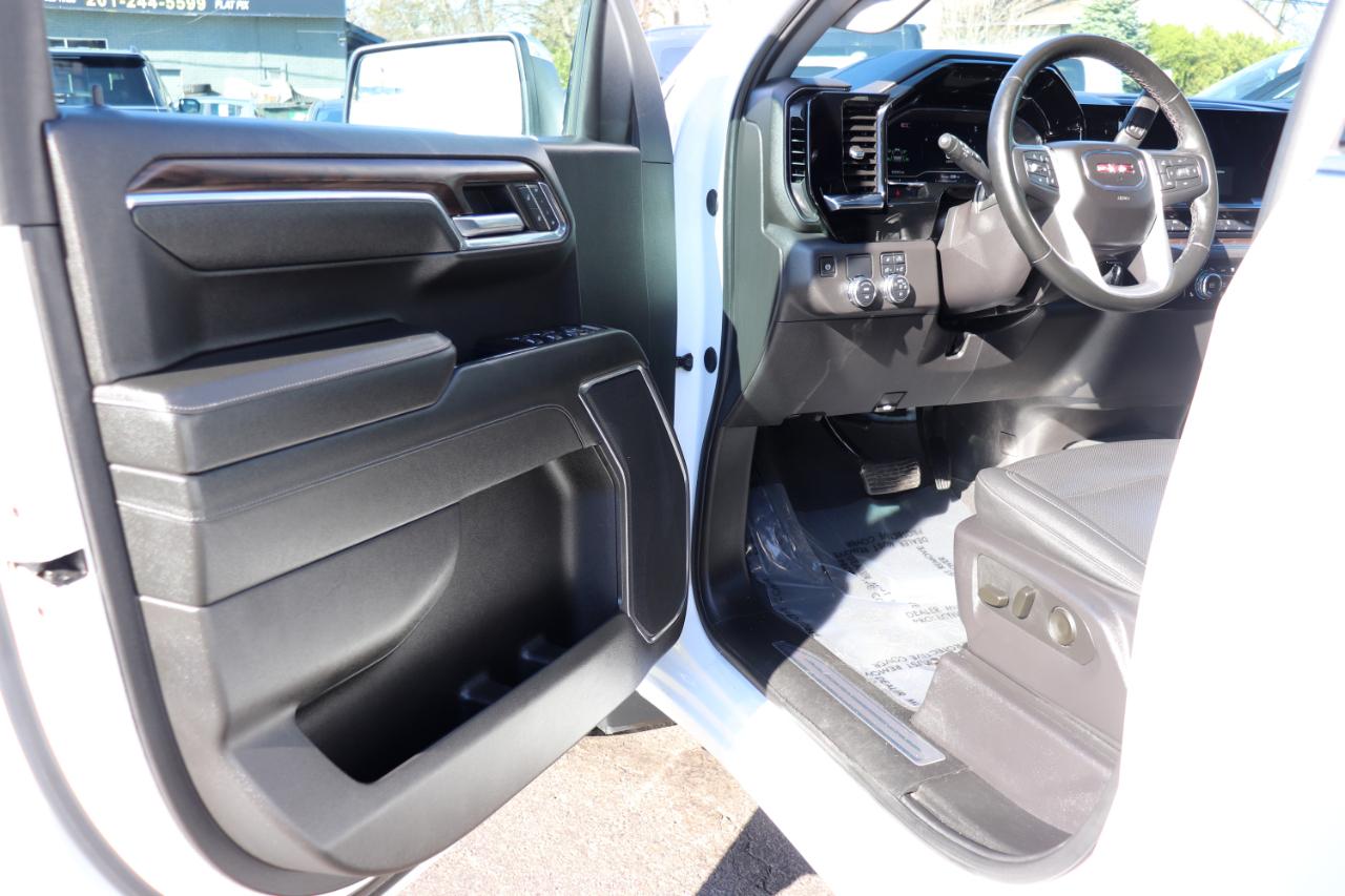 GMC Sierra 1500 2WD Crew Cab 147" SLT 2024