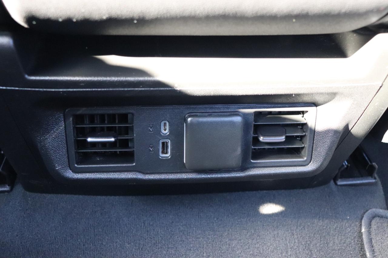 GMC Sierra 1500 2WD Crew Cab 147" SLT 2024