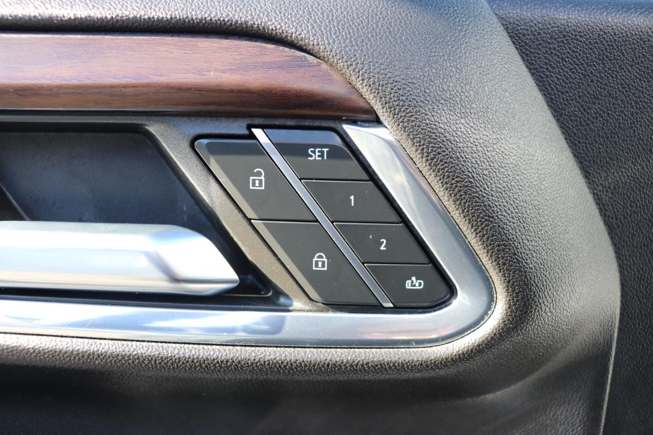 GMC Sierra 1500 2WD Crew Cab 147" SLT 2024