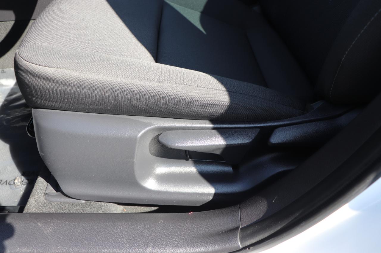 Toyota Corolla LE CVT (Natl) 2025