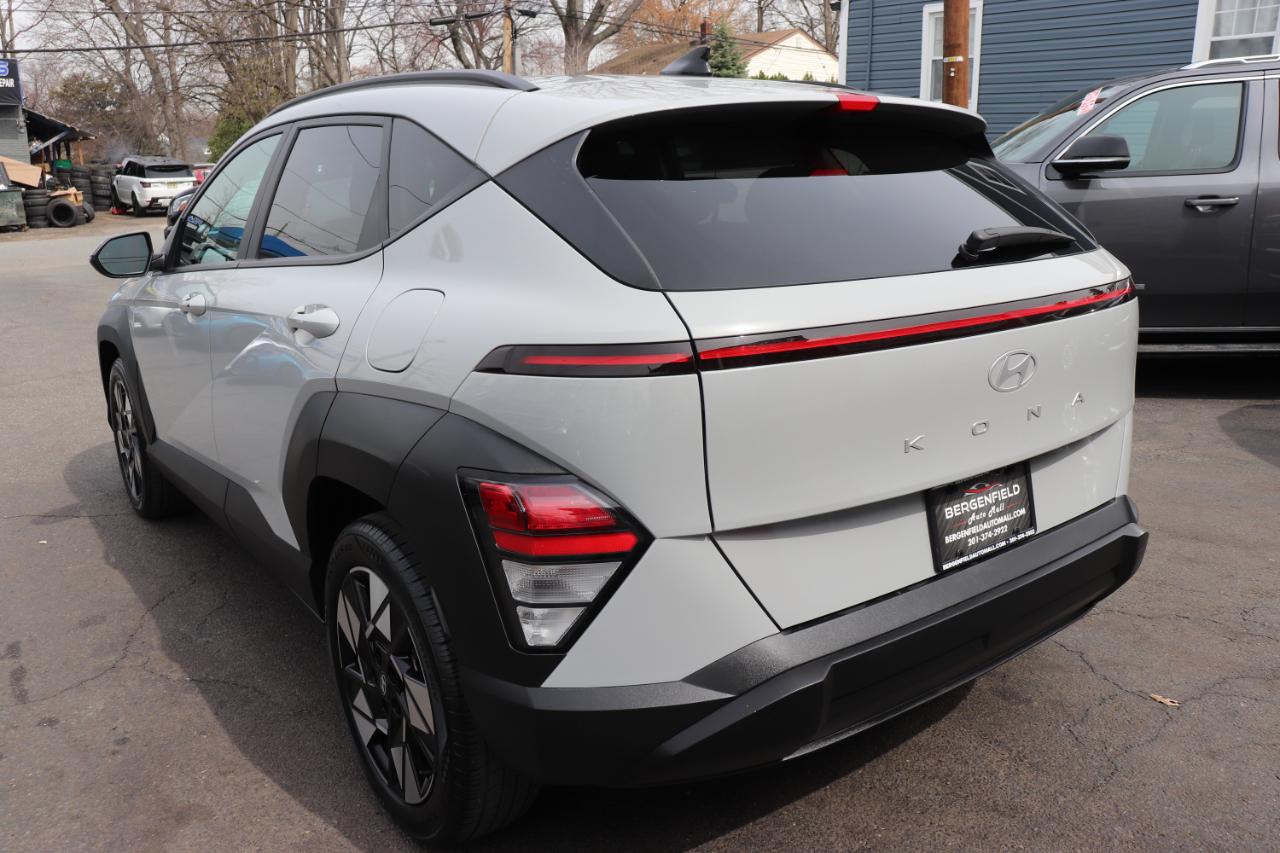 Hyundai Kona SEL FWD 2024