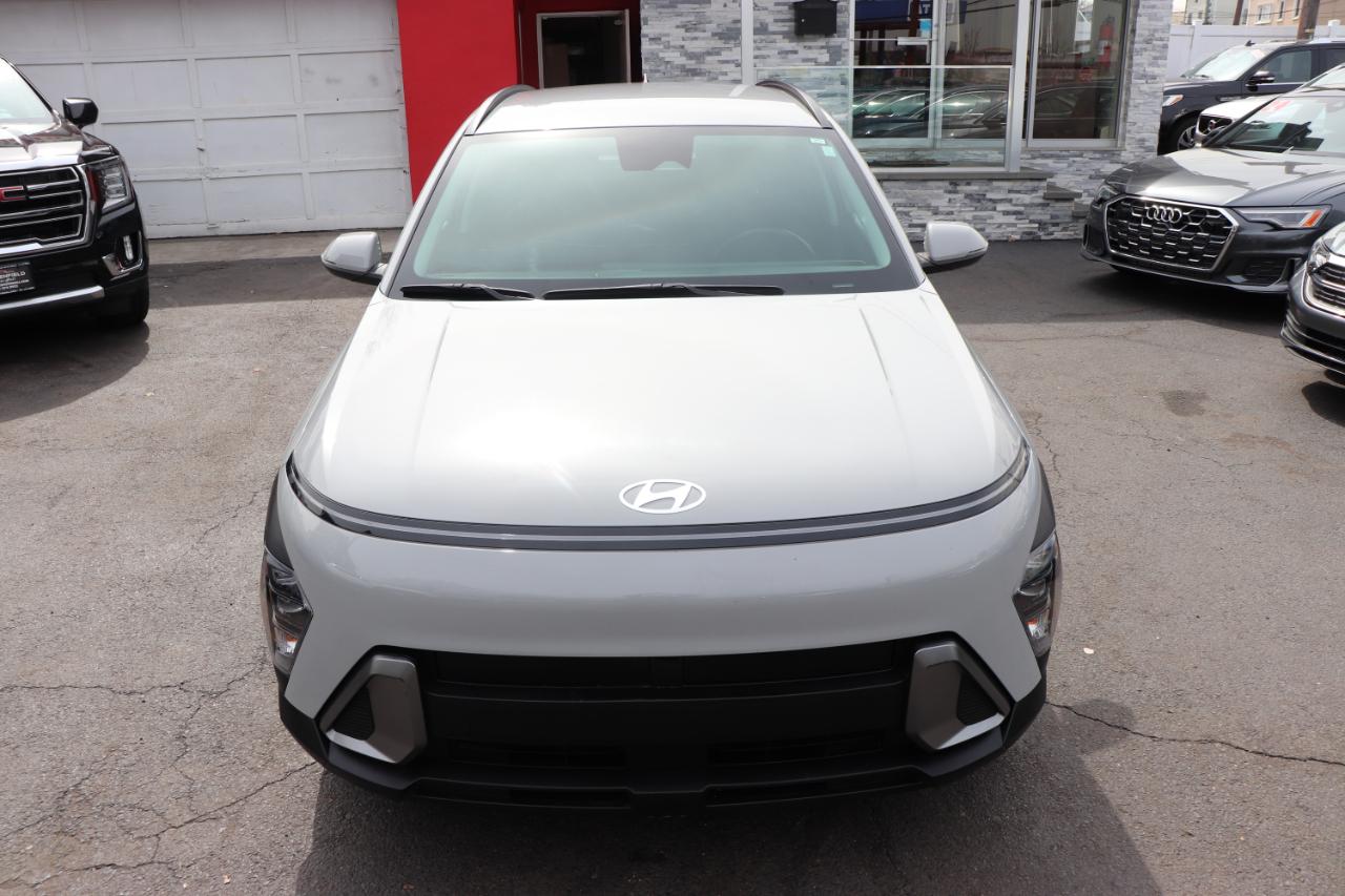 Hyundai Kona SEL FWD 2024