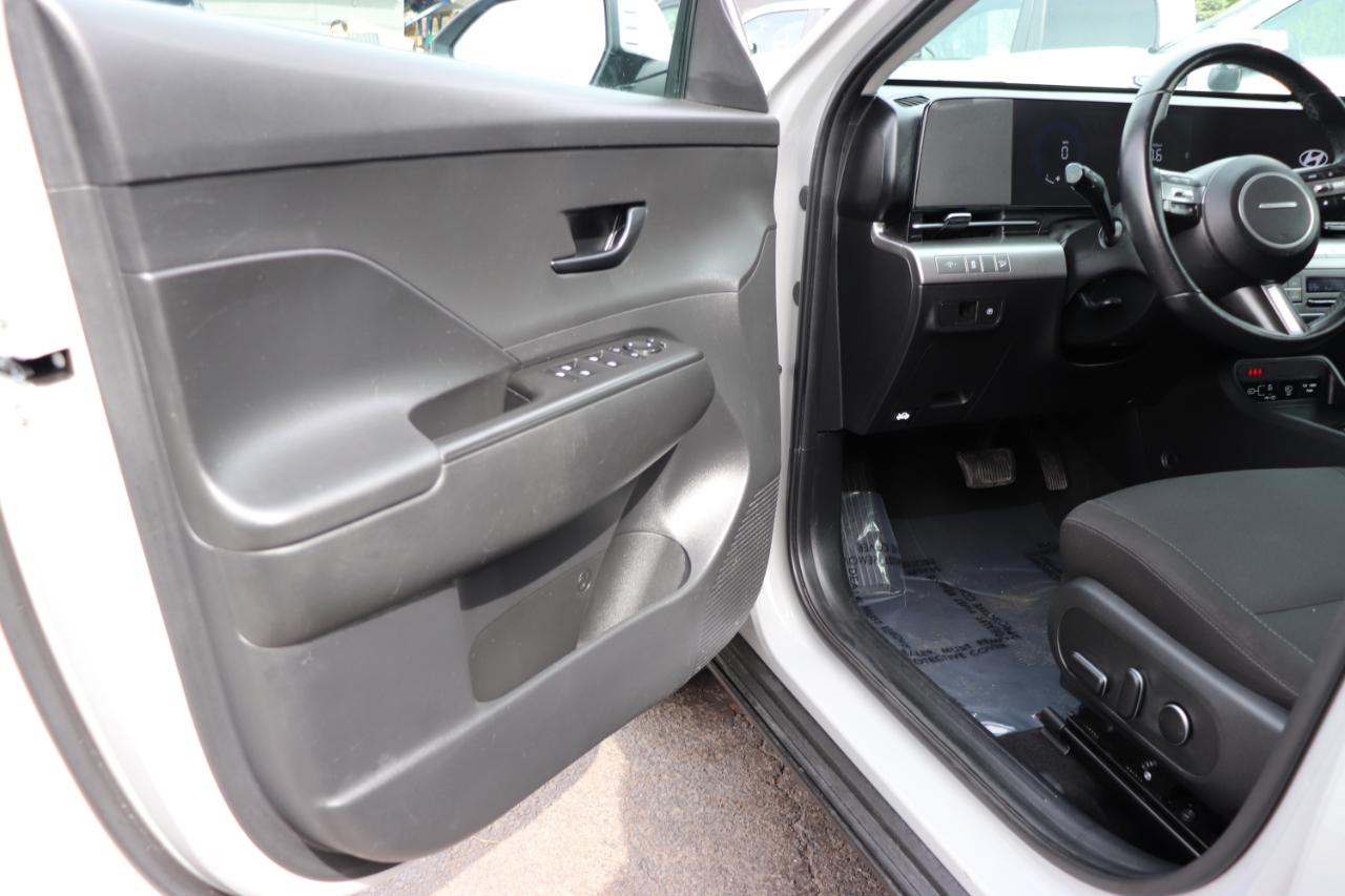 Hyundai Kona SEL FWD 2024