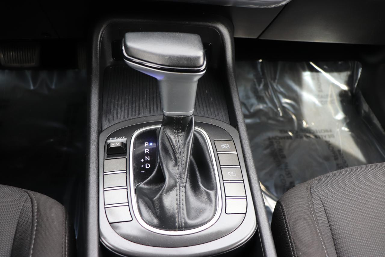 Hyundai Kona SEL FWD 2024