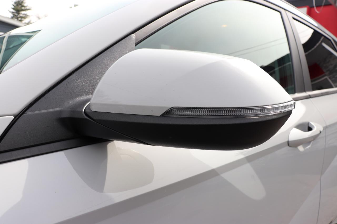 Hyundai Kona SEL FWD 2024