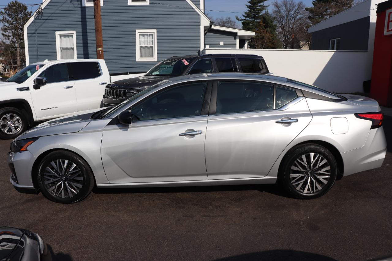 Nissan Altima 2.5 SV Sedan 2024