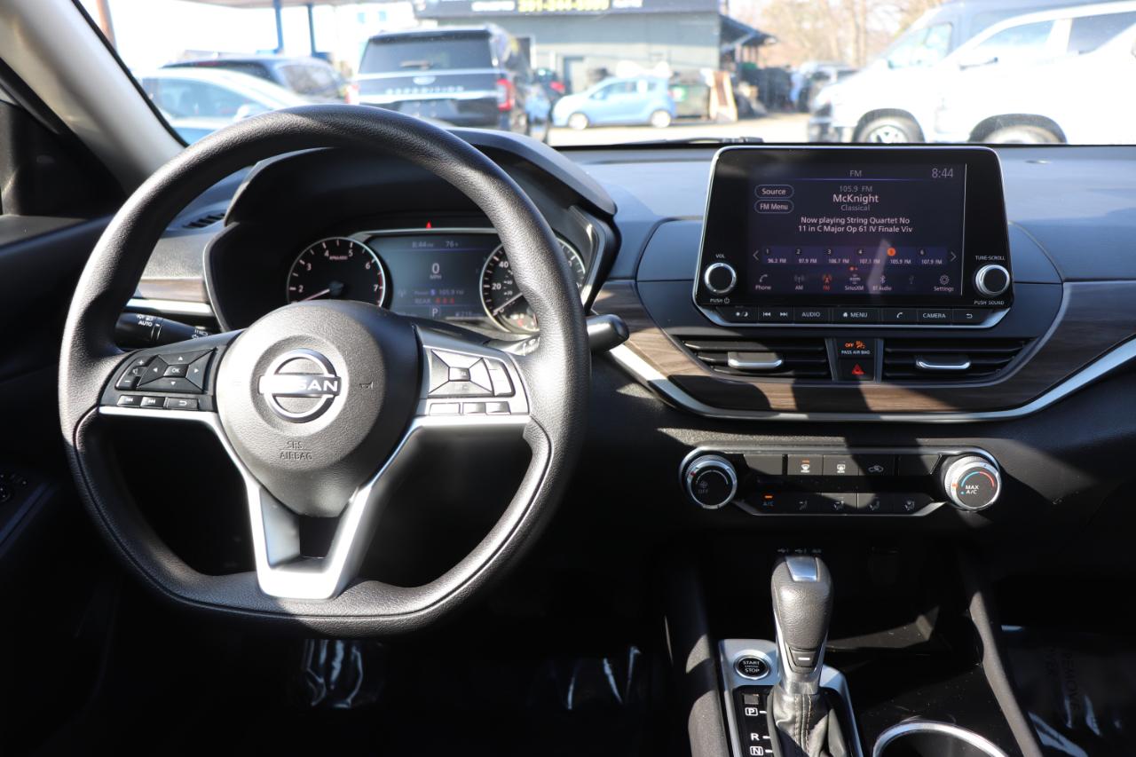 Nissan Altima 2.5 SV Sedan 2024