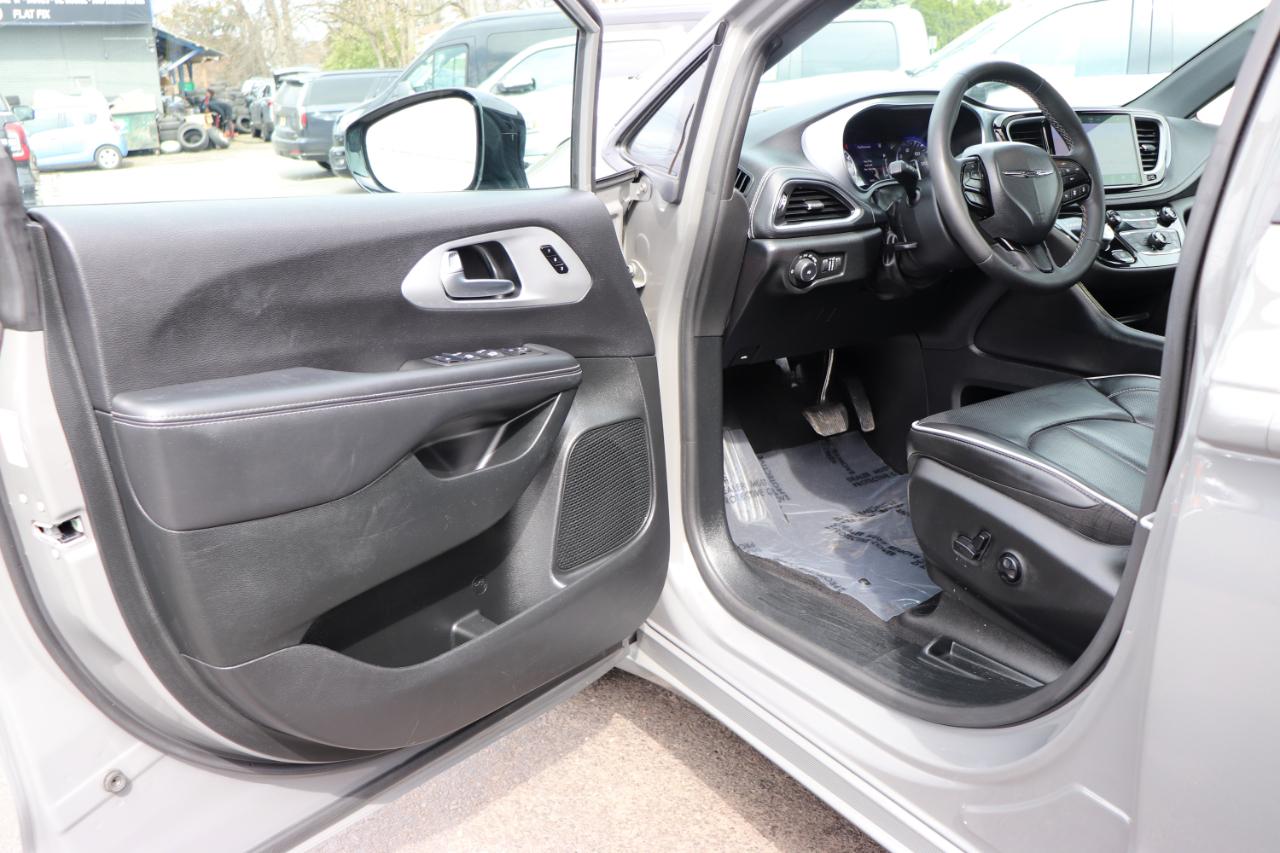 Chrysler Pacifica Limited FWD 2025