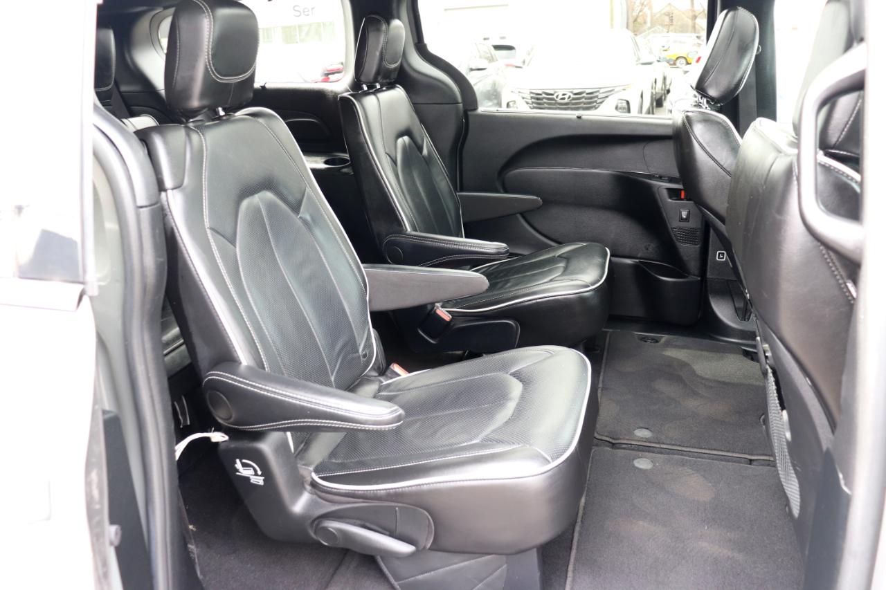 Chrysler Pacifica Limited FWD 2025