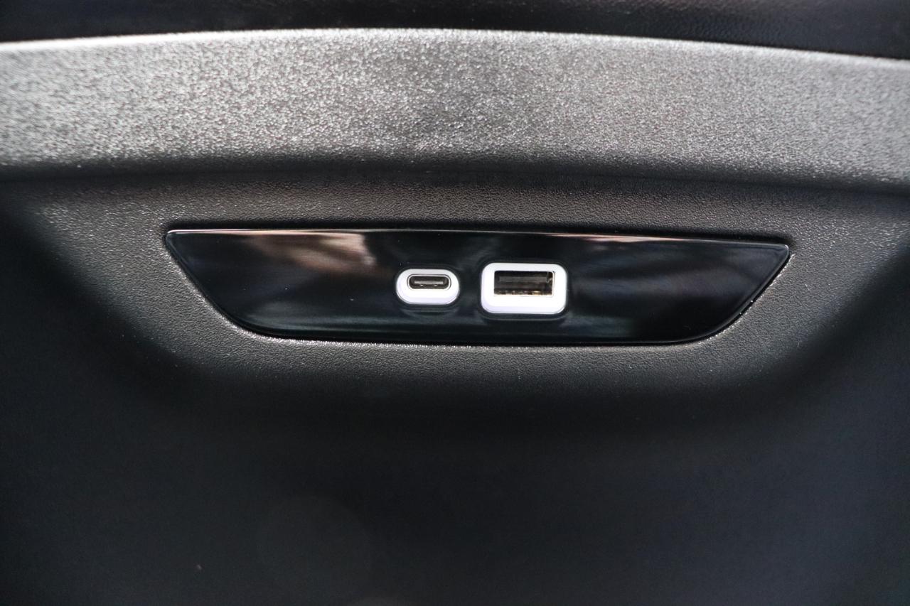 Chrysler Pacifica Limited FWD 2025