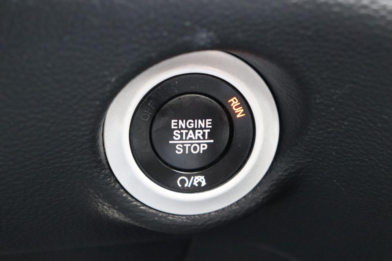 Chrysler Pacifica Limited FWD 2025