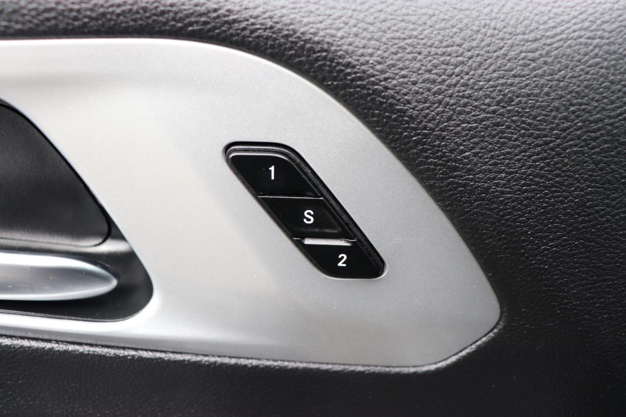 Chrysler Pacifica Limited FWD 2025