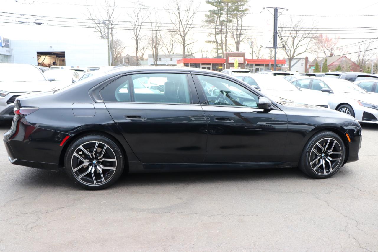 BMW 7 Series 740i xDrive Sedan 2024