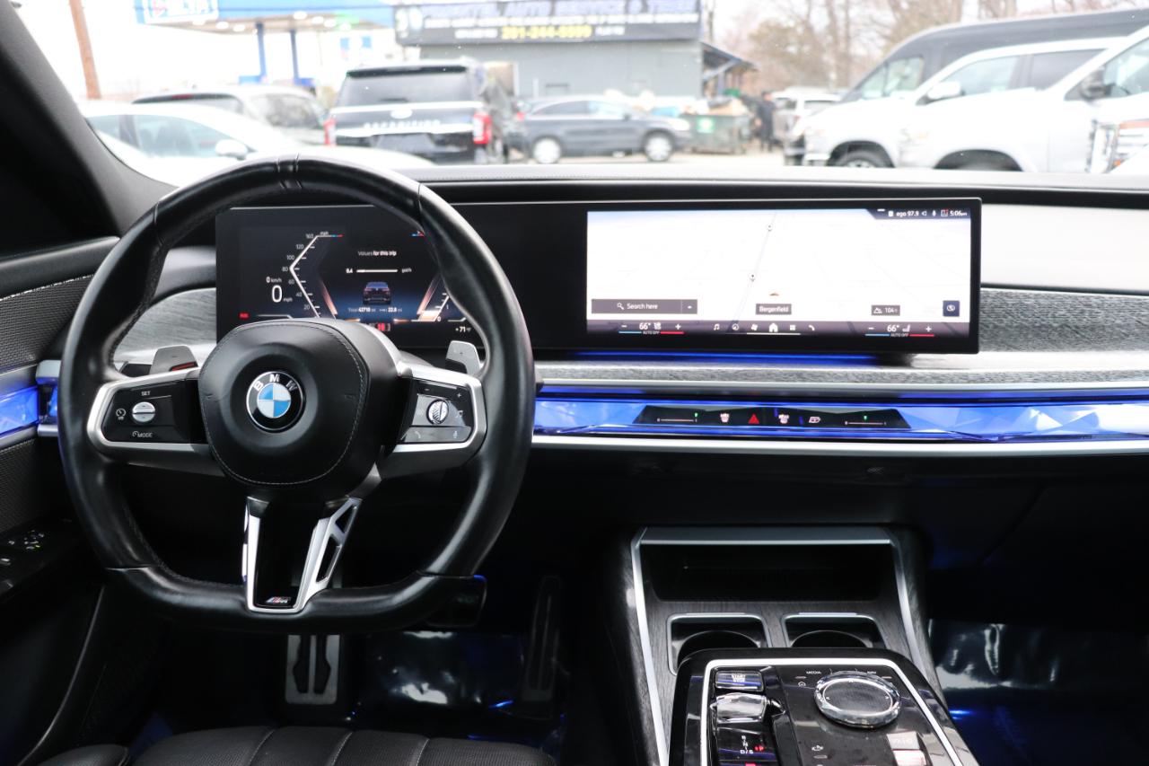 BMW 7 Series 740i xDrive Sedan 2024