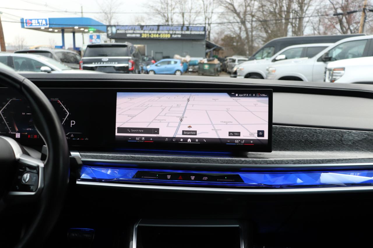 BMW 7 Series 740i xDrive Sedan 2024