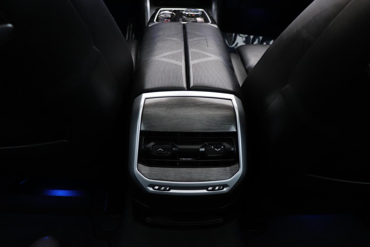 BMW 7 Series 740i xDrive Sedan 2024