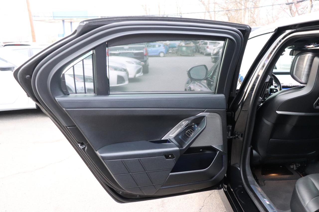 BMW 7 Series 740i xDrive Sedan 2024