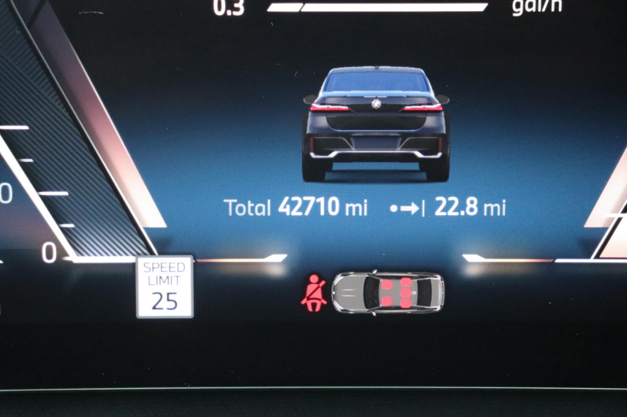 BMW 7 Series 740i xDrive Sedan 2024