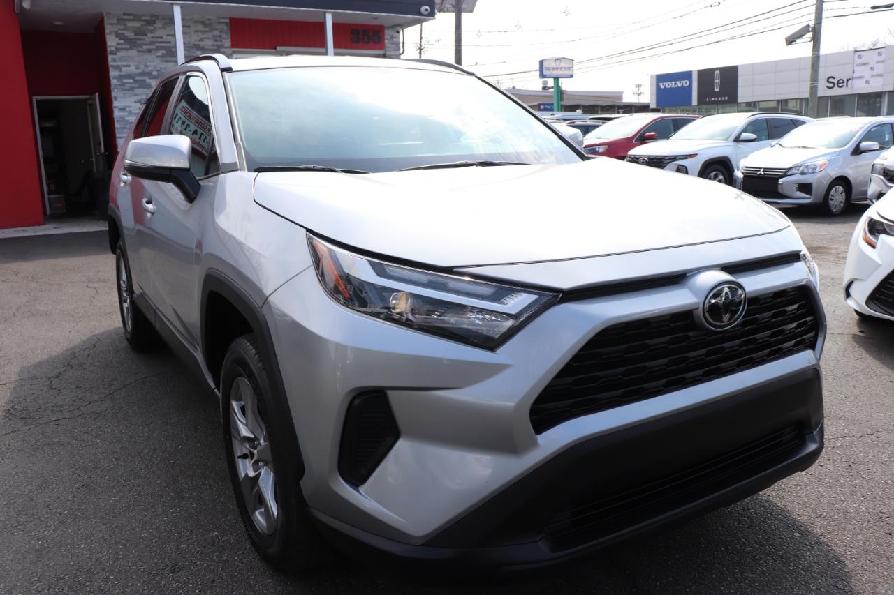 Toyota RAV4 XLE FWD (Natl) 2025