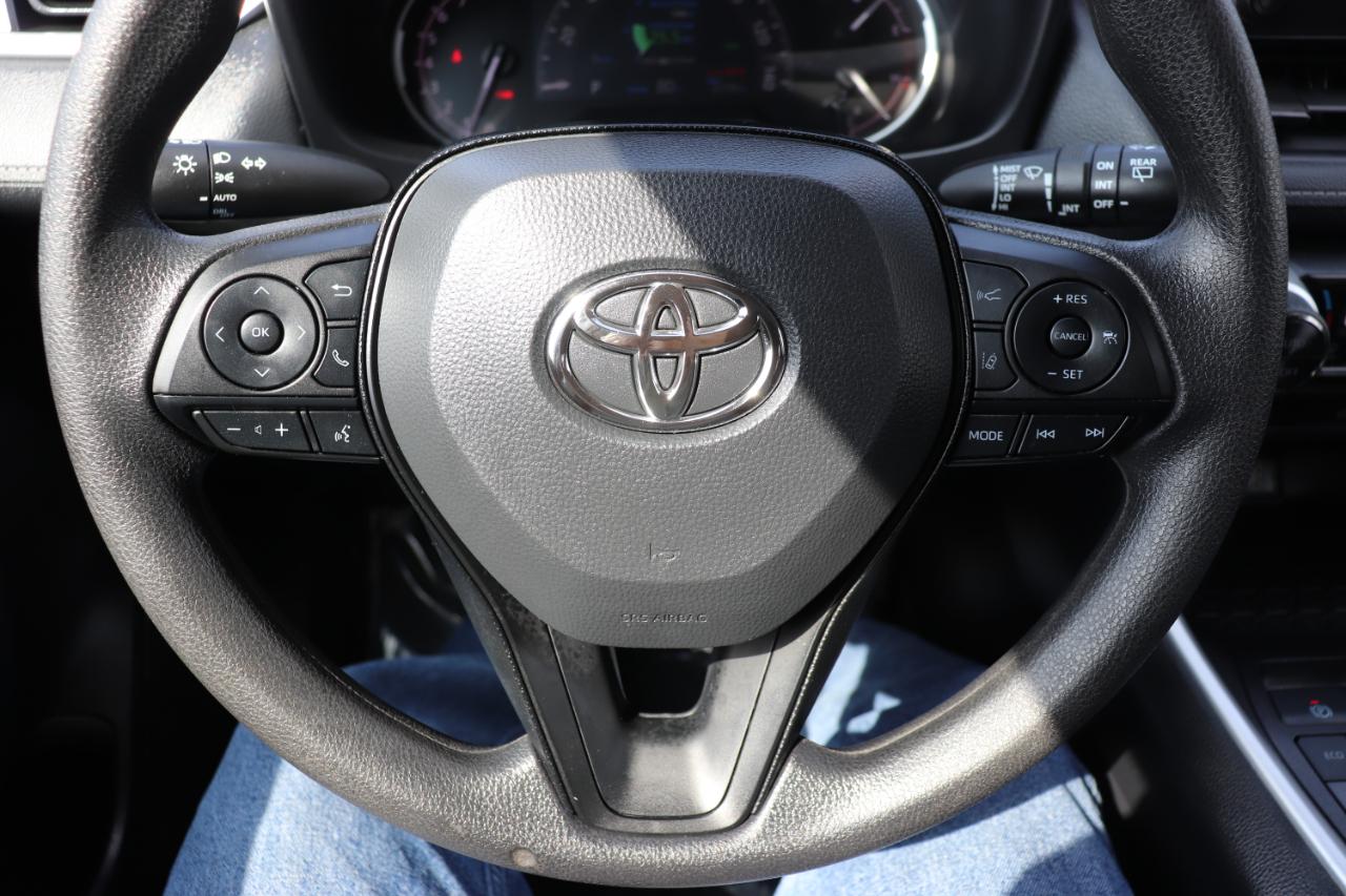 Toyota RAV4 XLE FWD (Natl) 2025