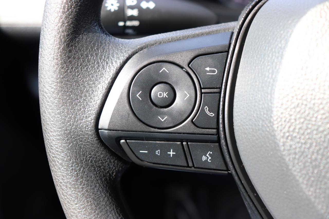 Toyota RAV4 XLE FWD (Natl) 2025