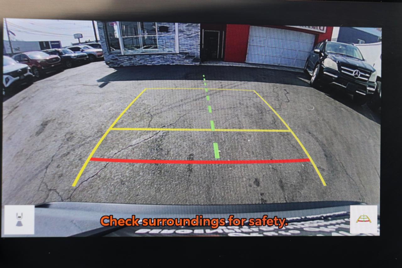 Toyota RAV4 XLE FWD (Natl) 2025