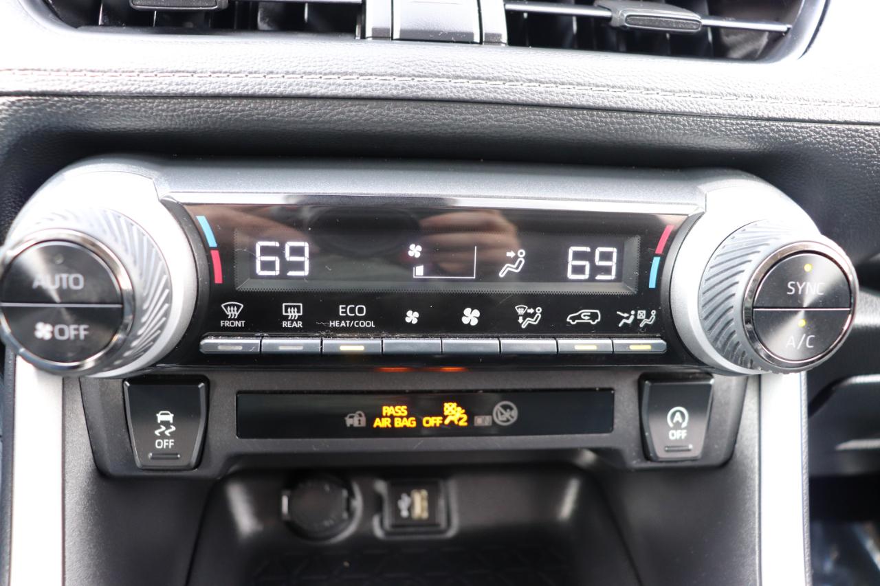 Toyota RAV4 XLE FWD (Natl) 2025