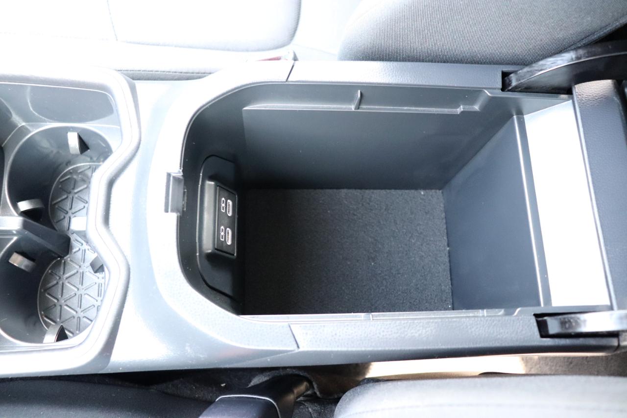 Toyota RAV4 XLE FWD (Natl) 2025