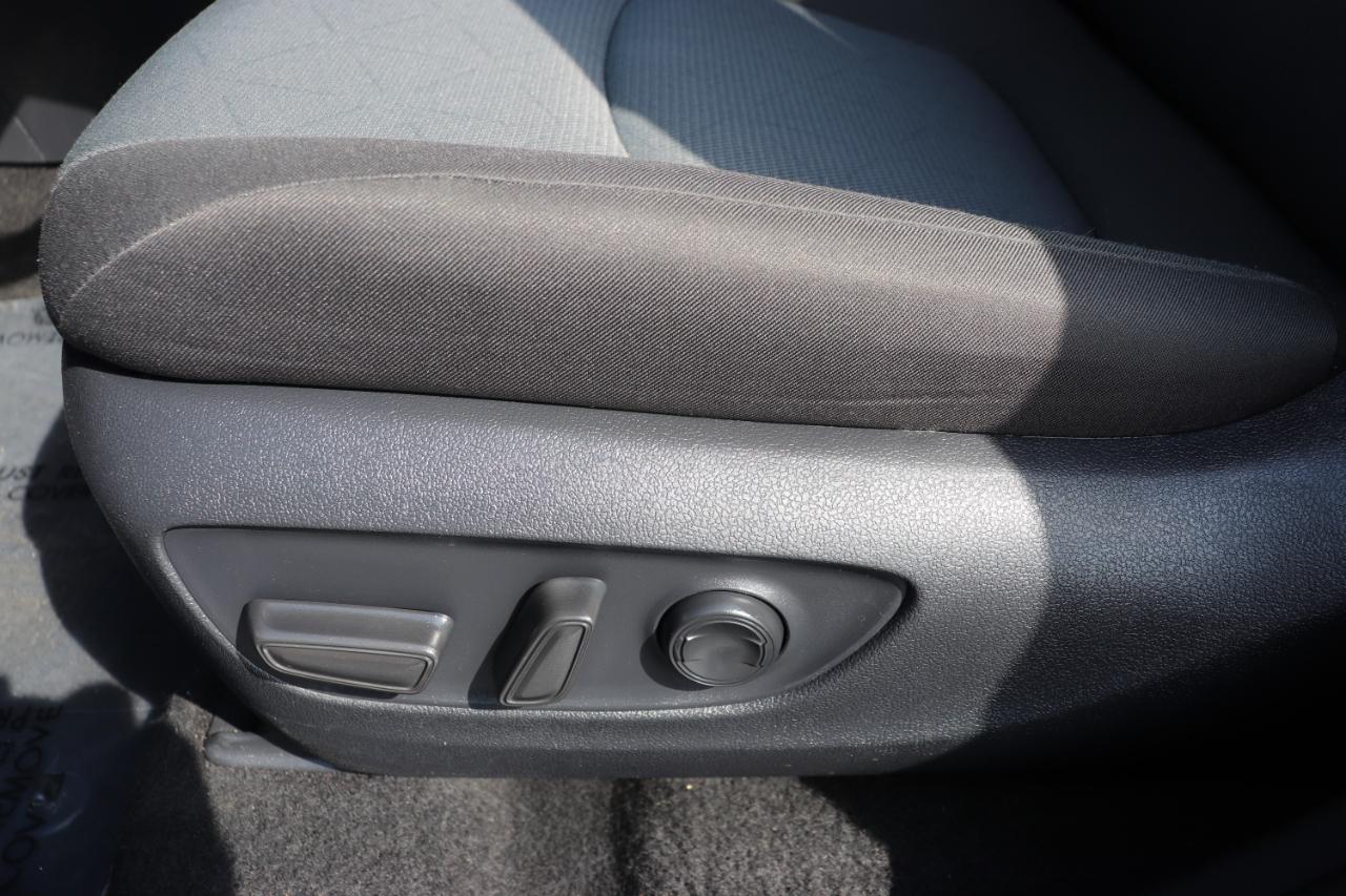 Toyota RAV4 XLE FWD (Natl) 2025