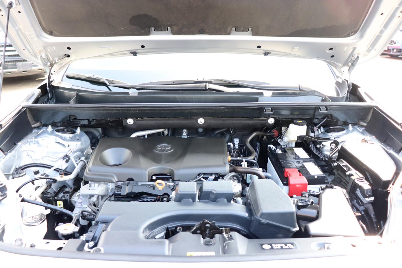 Toyota RAV4 XLE FWD (Natl) 2025