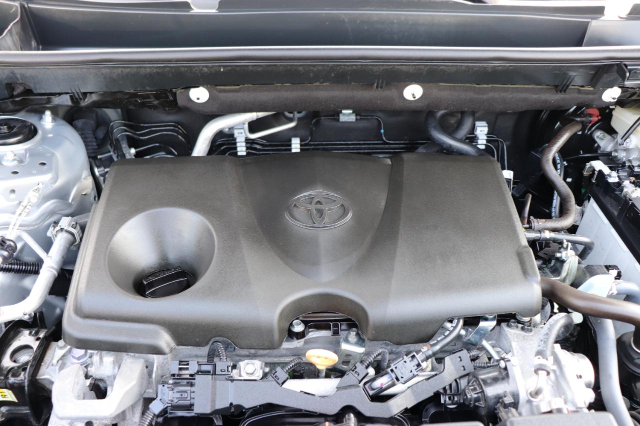 Toyota RAV4 XLE FWD (Natl) 2025