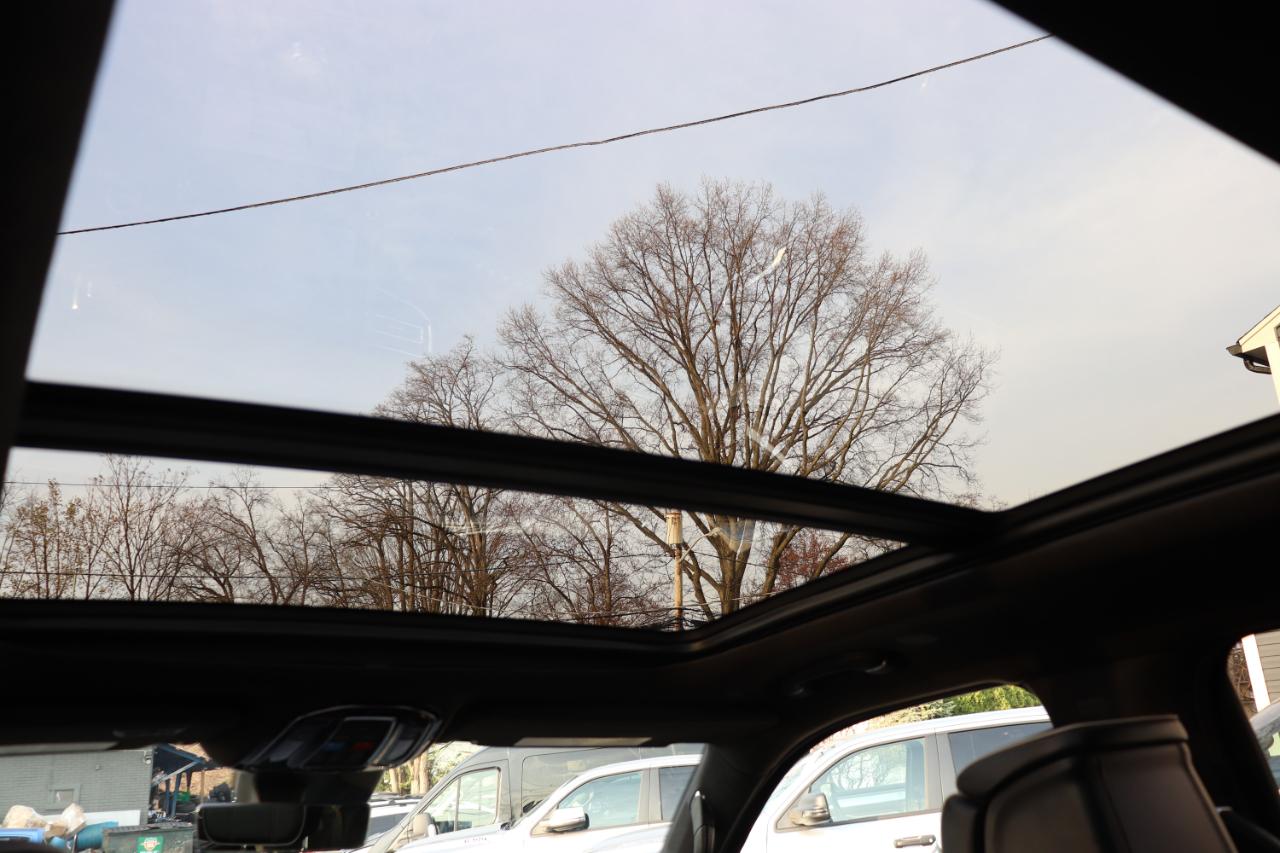 Jeep Grand Wagoneer L Series II 4x4 2023