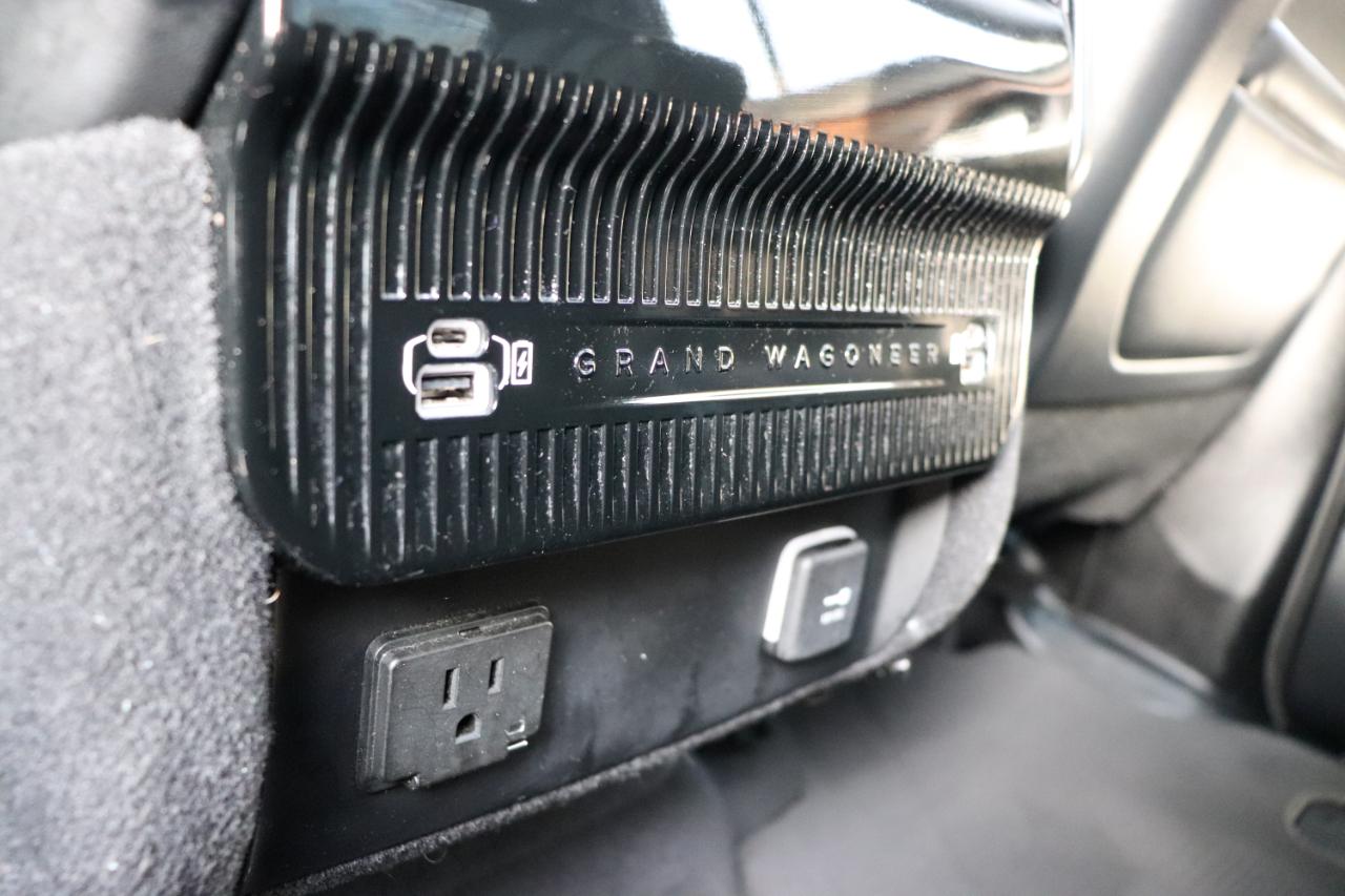 Jeep Grand Wagoneer L Series II 4x4 2023