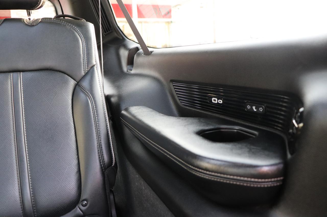 Jeep Grand Wagoneer L Series II 4x4 2023