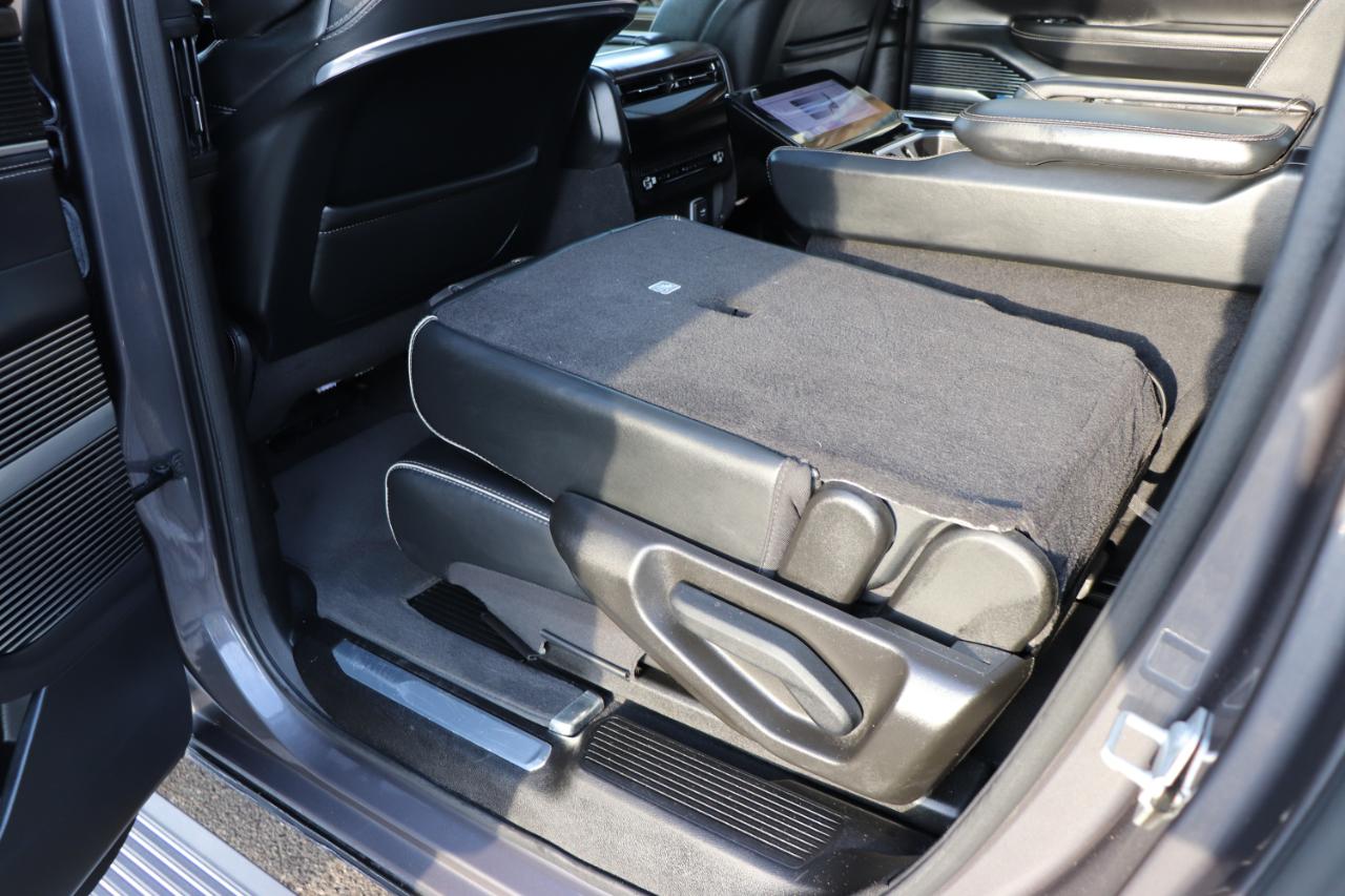 Jeep Grand Wagoneer L Series II 4x4 2023