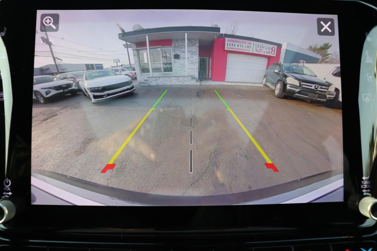 Jeep Grand Wagoneer L Series II 4x4 2023