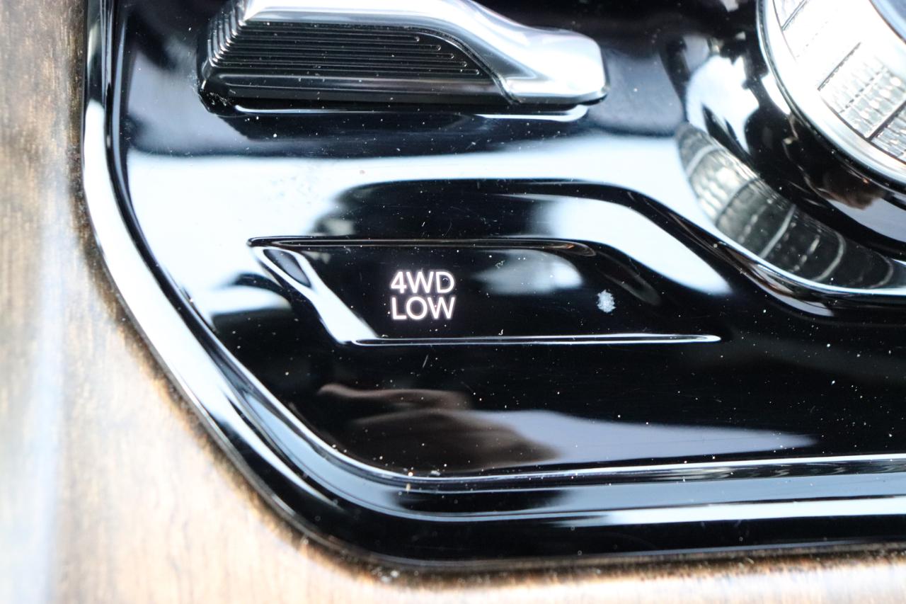 Jeep Grand Wagoneer L Series II 4x4 2023